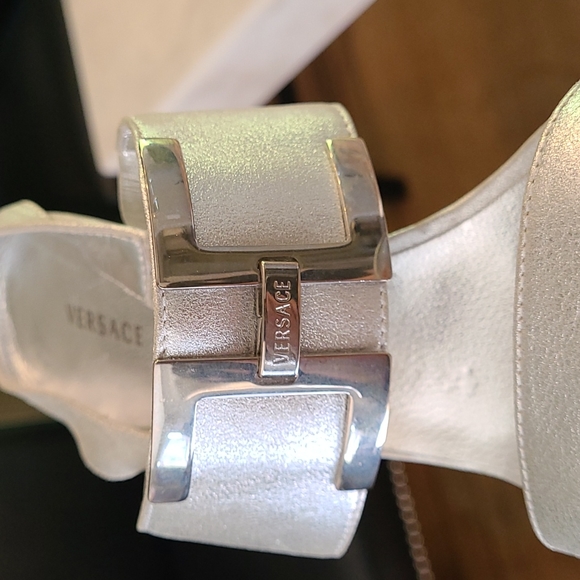 NEW Versace (runway) Evening Shoe - Picture 5 of 7